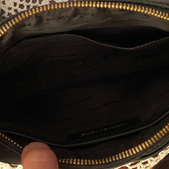 Michael Kors Black Cross Bag - Picture 4 of 8